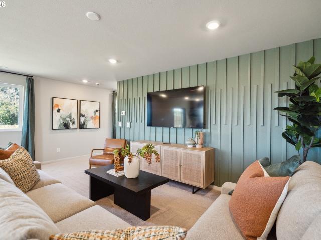 511 Spring BLVD