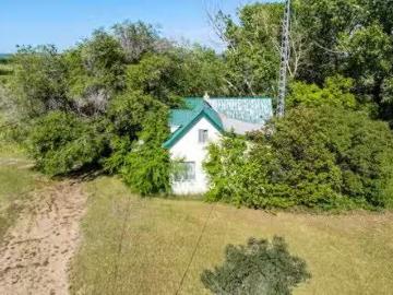 5124 53 Street, Rural Wainwright No. 61, M. D. Of, AB, T0B 1K0.