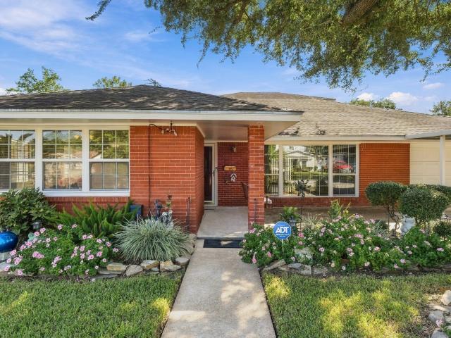 5125 Nina Lee Lane