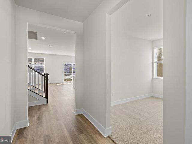 5121 Glistening Pond Way