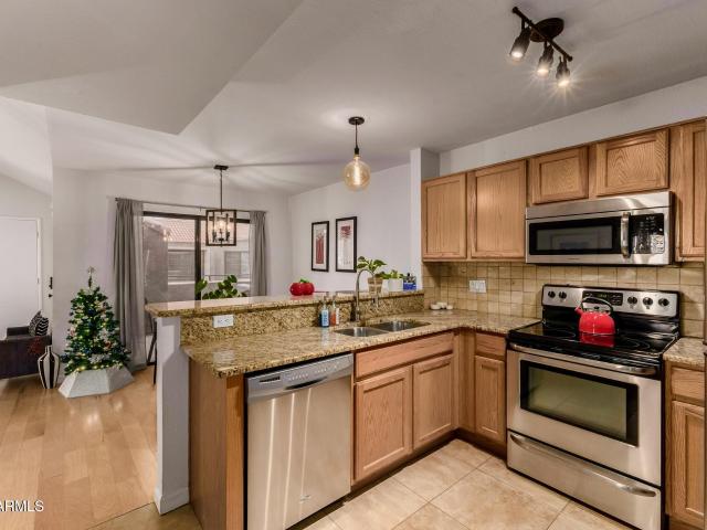 5122 E SHEA Boulevard # 2097