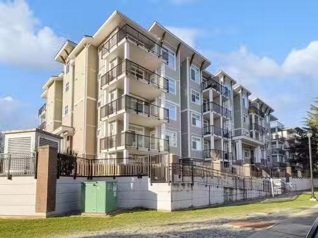 512 20696 Eastleigh Crescent, Langley, BC, V3A 0M3 Single Fa.