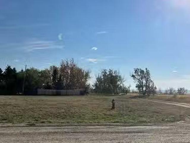 512 7 Avenue, Warner, AB, T0K 2L0 vacant land for sale List.