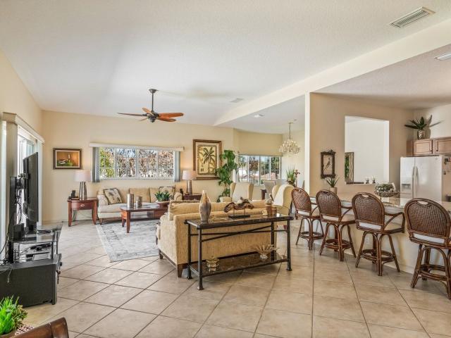 512 7th Square Unit# 201, Vero Beach, US, FL