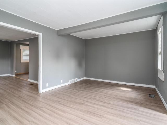 512 6th Street W