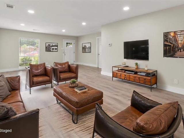 512 Cedar Drive