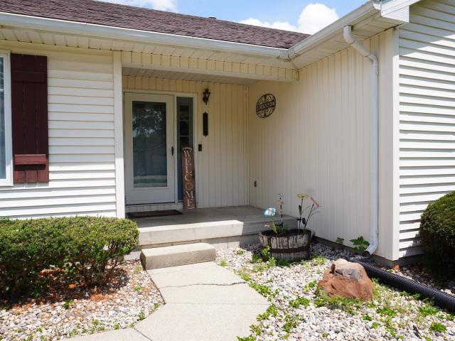 512 E 4th Street