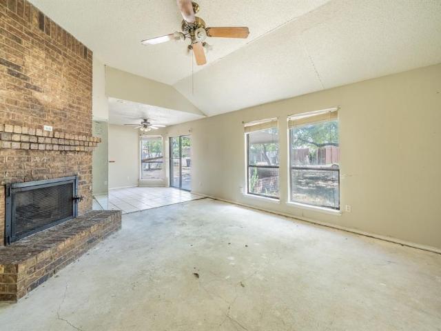 512 E Stone Circle