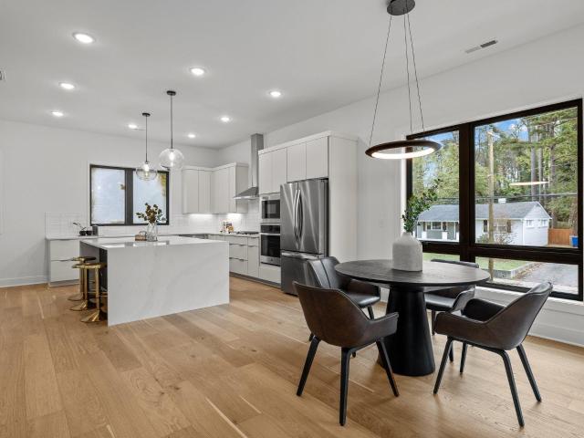 512 Edgecreek Drive