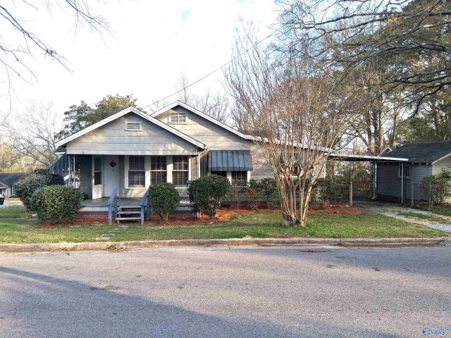 512 Elm Avenue