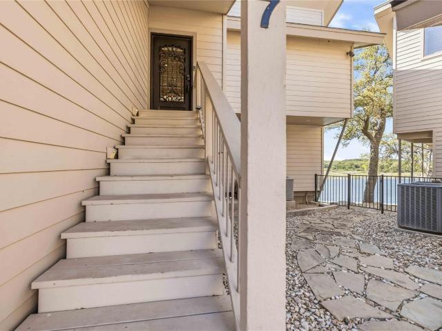 512 Harbor Dr # 7