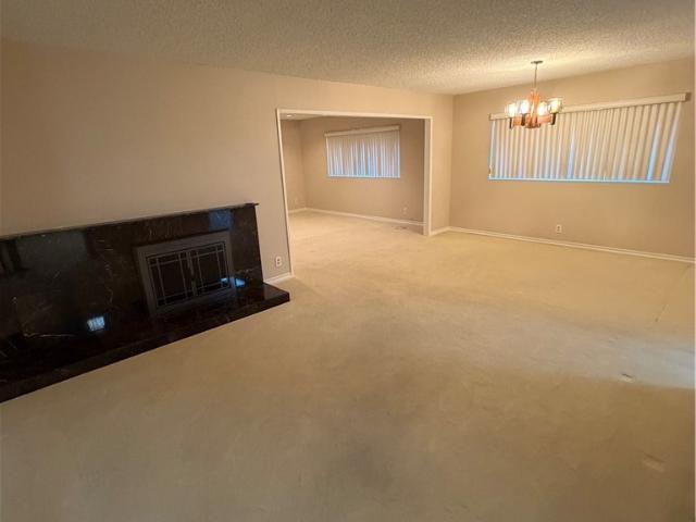 512 Ladera