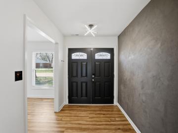 512 Lexington Blvd, Carmel, IN 46032 | MLS #22100