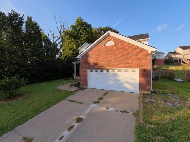 512 Perry Drive