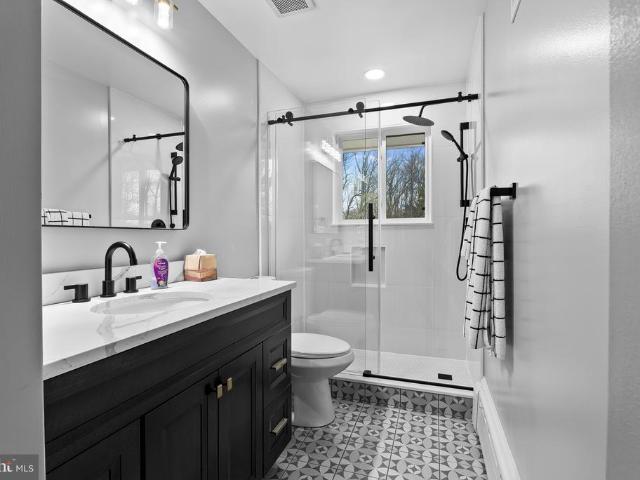 512 Quaint Acres Drive