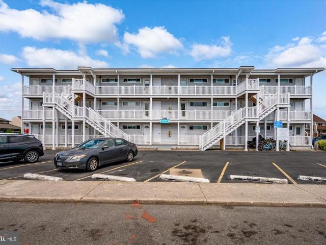 512 Robin Drive # 9