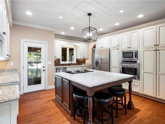 512 Williamsburg Dr, Dalton, GA 30720 | MLS #7751