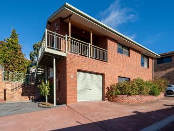 5/12 tris court, berriedale