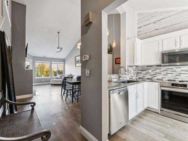 5134 S Surprise Way 203