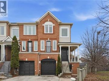 House for sale in Halton - Garden, Balcony