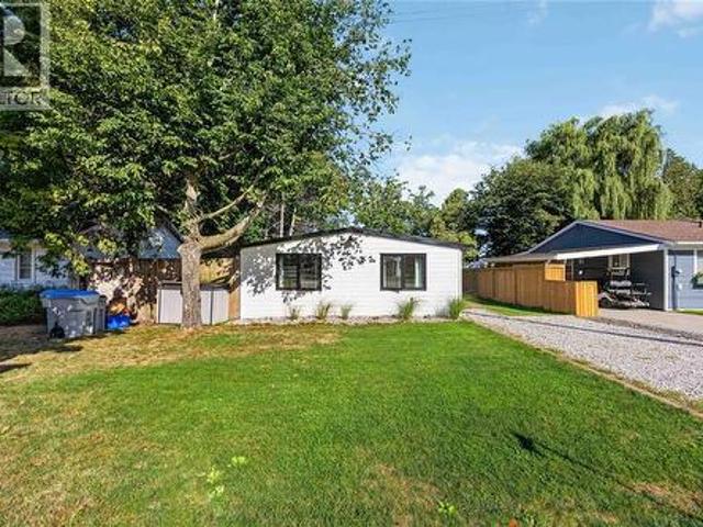 5132 Cedar View Drive, Lambton Shores, ON, N0N 1J0 house for lease | Listing ID 26018 | Royal LePage