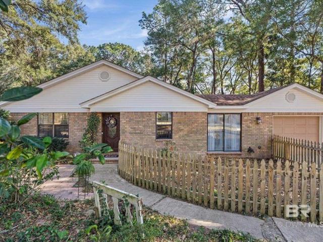513 3rd St, Fairhope, AL 36532