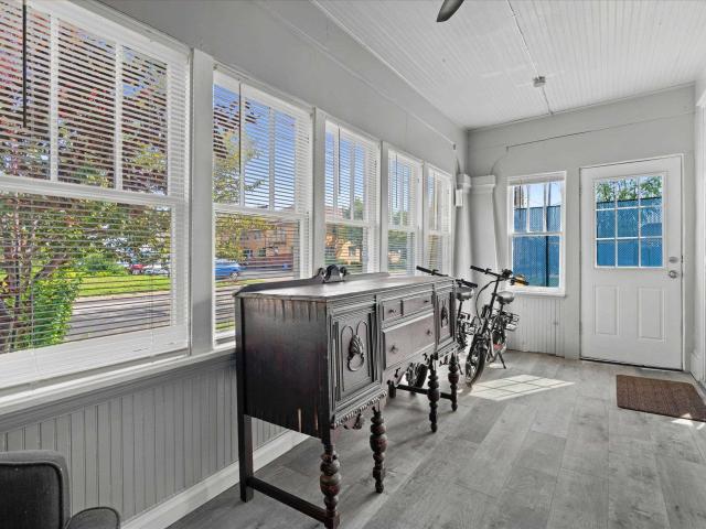 513 2ND Street