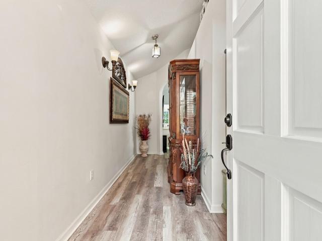 513 6th Ave. S