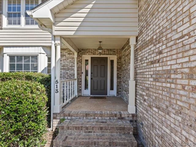 513 E Silver Oak Drive