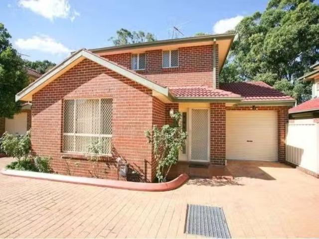 5/13 Fuller Street, Seven Hills Townhouse for rent Listed by.