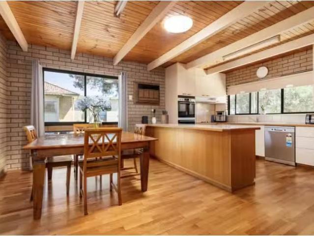 513 Hill Street, WEST ALBURY House for rent Listed by Haylie.