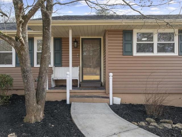 513 Rivercrest Drive