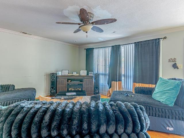 513 W Thomas Ave