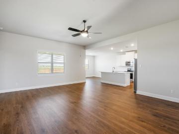 513 W Luna Blue Ln