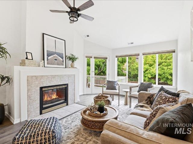 5146 S Surprise Way, #203