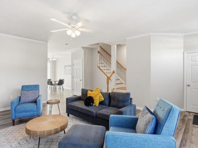 5147 Mallards Landing Dr Drive