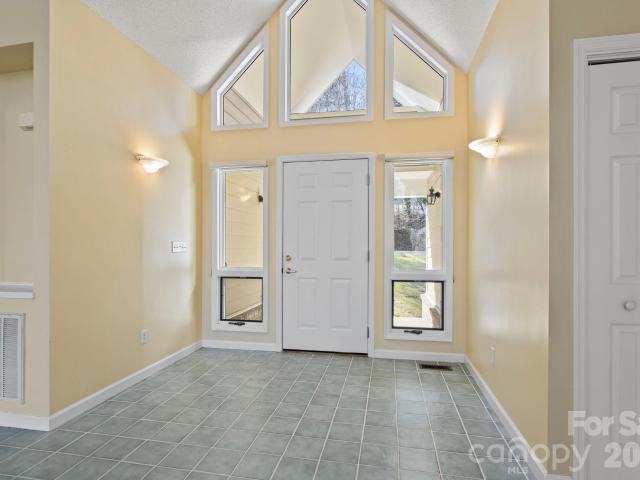 514 Cobblestone Lane