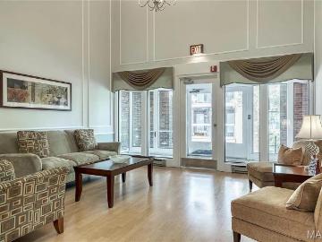 514 Coeur De Royale Dr, Unit 404, Creve Coeur, MO 63141 | MLS #26019