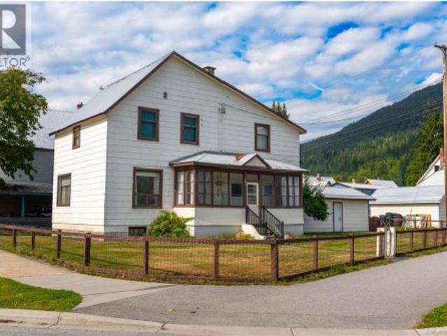 514 Fourth Street E, Revelstoke, BC, V0E 2S0 house for sale | Listing ID 10399 | Royal LePage