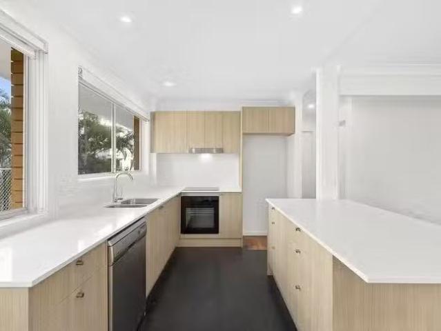5/14 Hughes Avenue, Main Beach, QLD 4217