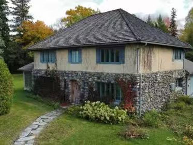514 Rue Notre Dame E. Thetford Mines, QC, G6G 2S4 house for.