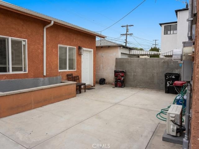 514 W 105th