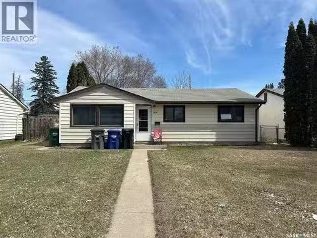 514 W Avenue S, Saskatoon, SK, S7M 3G8 house for sale Listi.