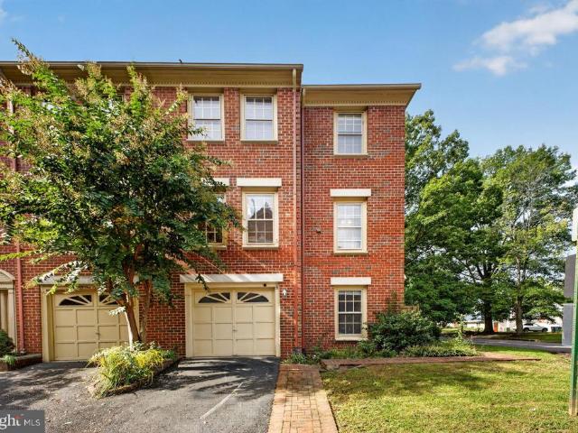 5156 Woodmire Lane