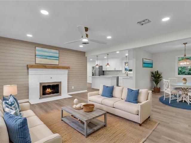 5157 Anvers RD