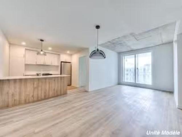 515 515 Rue Des Marronniers, Candiac, QC, J5R 0T5 condo for.