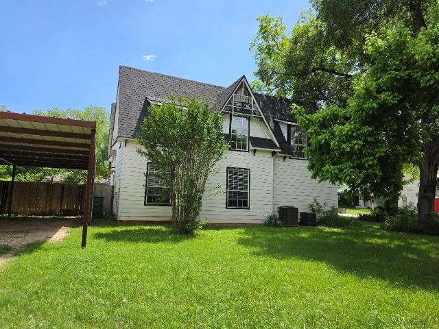 515 N Bosque Street