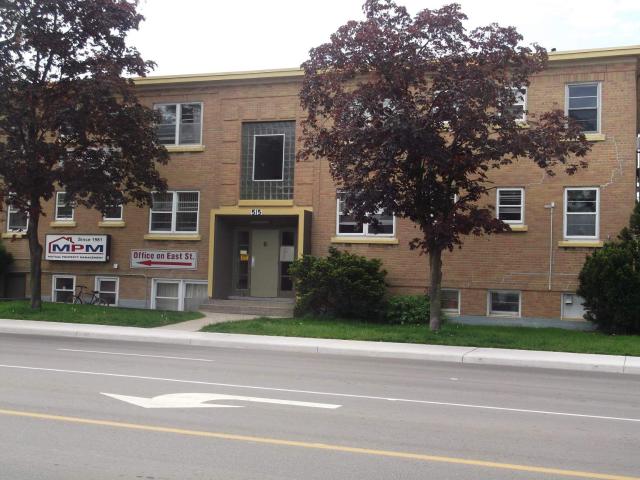515 London 1 Bdrm Plus Den 2 bedroom Condo for Rent