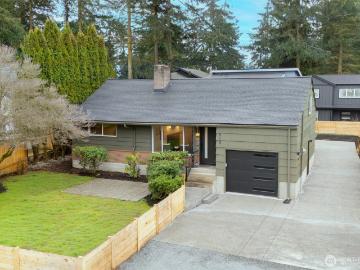 515 NE 123rd St, Seattle, WA 98125 | MLS #2486