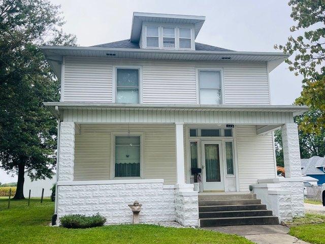 515 Piper Ln, Pittsfield, IL 62363